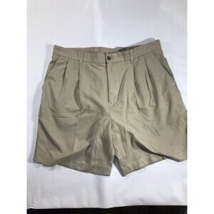 Izod Classic golf Beige￼ Khaki Shorts Mens size 38